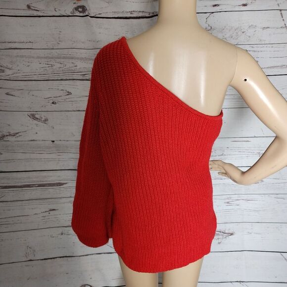 Aqua One Shoulder Red Sweater Large NWT - Picture 2 of 6